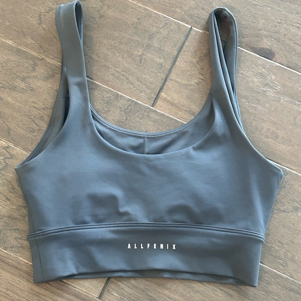 ALLFENIX Women's Gray Sports Bra SIZE SMALL